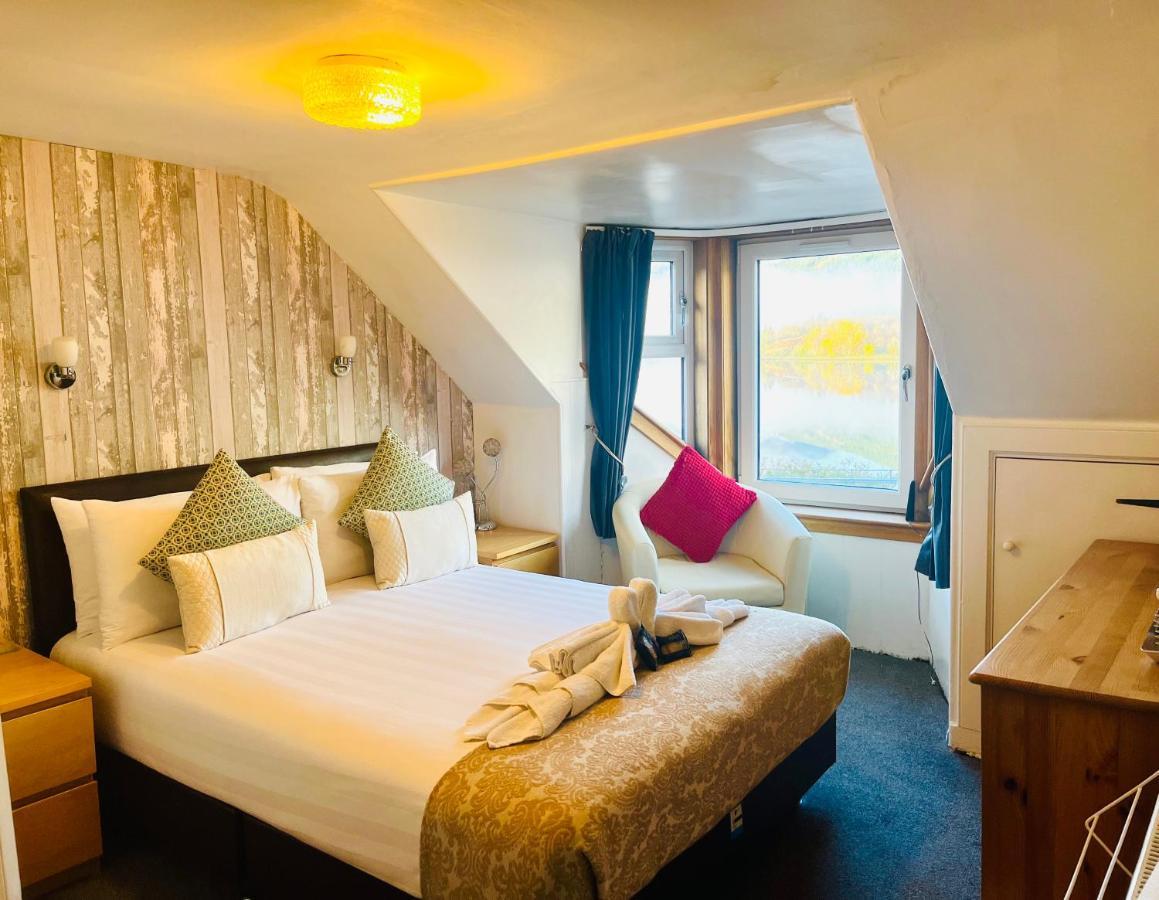 Rowantreebank Bed And Breakfast Аррочар Экстерьер фото