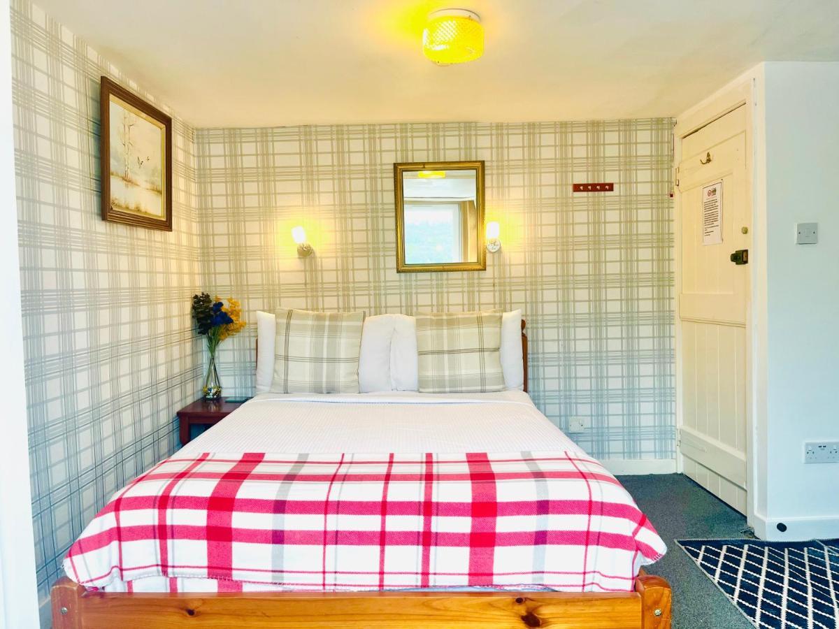 Rowantreebank Bed And Breakfast Аррочар Экстерьер фото